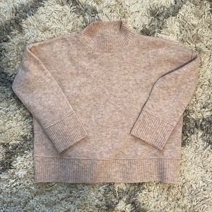 Vince Camuto light pink sweater